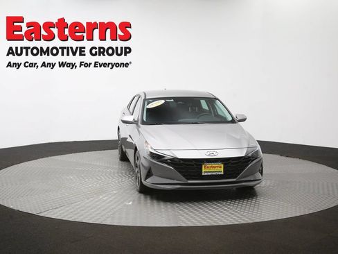 Used 2023 Hyundai Elantra SEL w/ Convenience Package FWD image 46