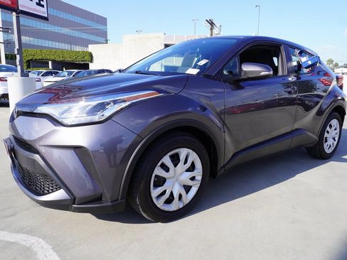 Certified 2020 Toyota C-HR LE image 4