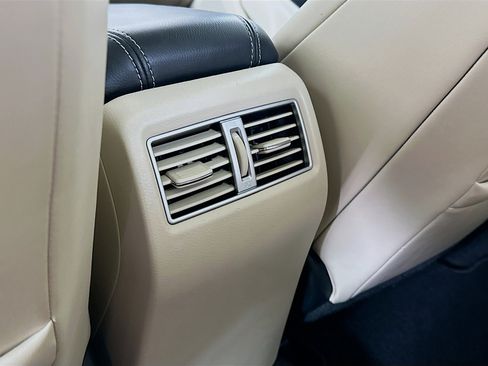 Used 2016 Nissan Maxima Platinum image 28