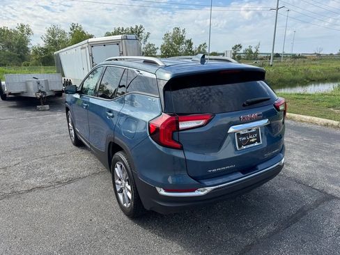Used 2024 GMC Terrain SLT AWD/4WD image 5