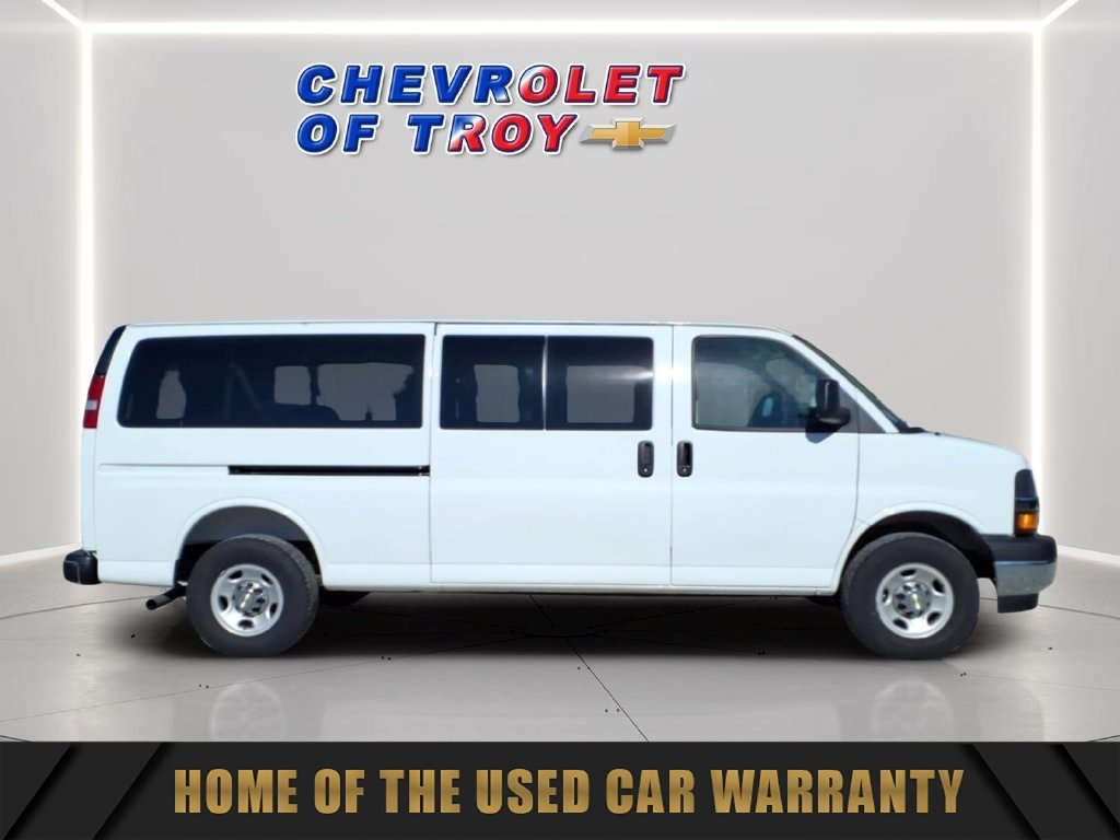 Certified 2025 Chevrolet Express 3500 LT w/ LT Preferred Equipment Group RWD image 10