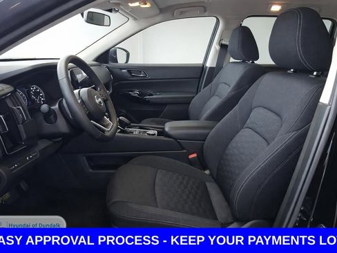 Used 2025 Nissan Pathfinder SV w/ SV Premium Package AWD/4WD image 10