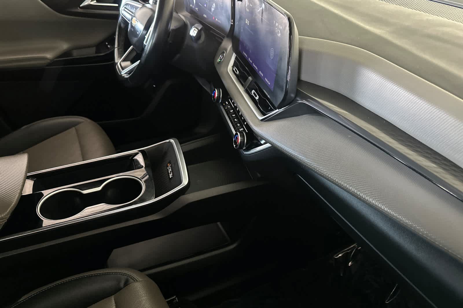 Used 2025 Chevrolet Equinox LT w/ Convenience Package II AWD/4WD image 19