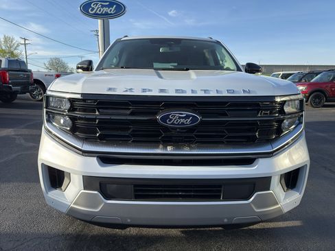 New 2026 Ford Expedition Max Platinum AWD/4WD image 3