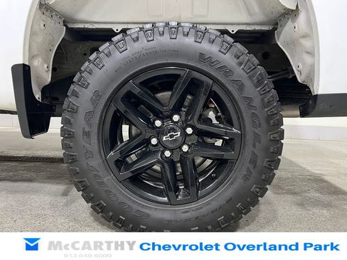 Used 2021 Chevrolet Silverado 1500 LT Trail Boss image 29