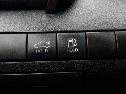 Used 2024 Toyota Camry SE image 30