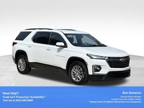 Used 2023 Chevrolet Traverse LT FWD image 3