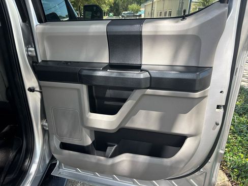 Used 2017 Ford F150 XL w/ Equipment Group 101A Mid RWD image 24