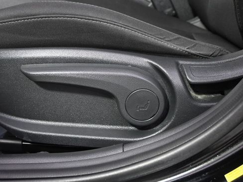 Used 2018 Hyundai Elantra SEL FWD image 14