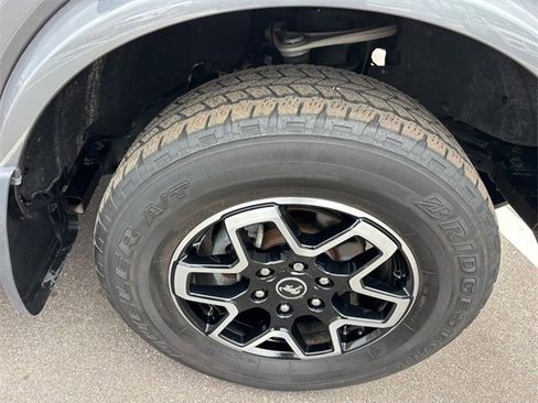 Used 2023 Ford Bronco Outer Banks image 24