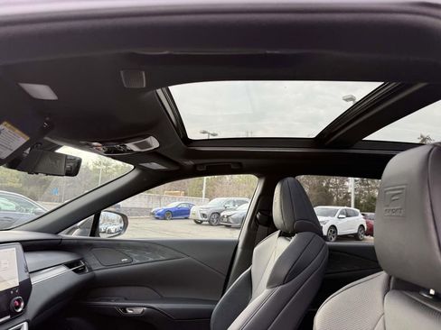 Used 2024 Lexus RX 500h F Sport image 20