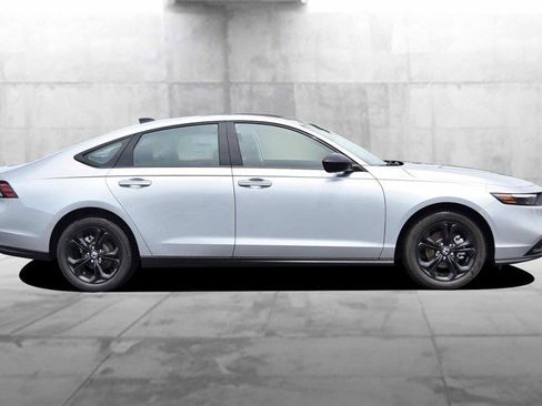 New 2025 Honda Accord SE image 5