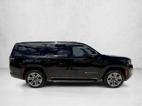 Used 2024 Jeep Wagoneer 2WD w/ Premium Group I image 5