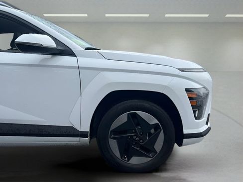 Used 2024 Hyundai Kona SEL FWD image 25