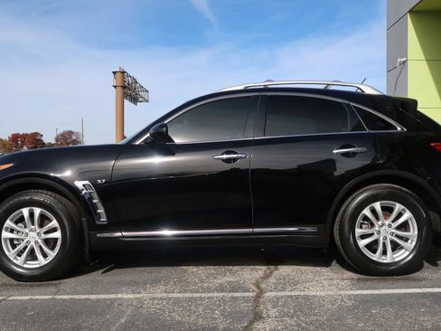 Used 2017 INFINITI QX70 3.7 w/ Premium Package image 7