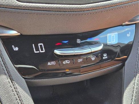 Certified 2023 Cadillac XT5 Premium Luxury FWD image 29