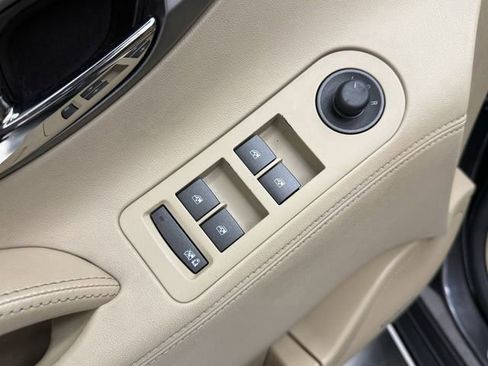 Used 2013 Buick LaCrosse Premium image 11