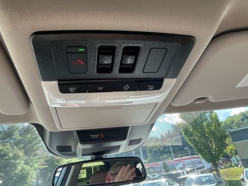 New 2026 Nissan Rogue Platinum AWD/4WD image 28