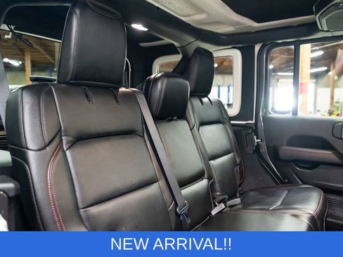 Used 2022 Jeep Wrangler Unlimited Rubicon w/ Steel Bumper Group image 31