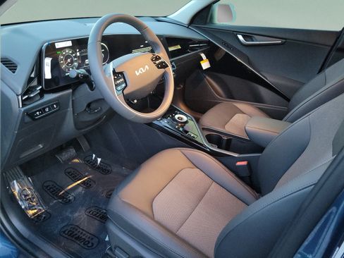 New 2026 Kia Niro Wind FWD image 17