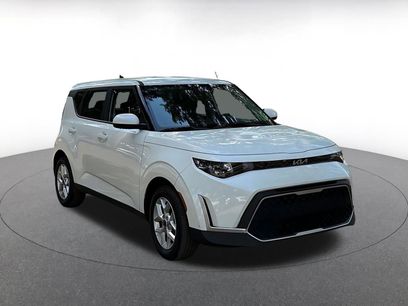 Used 2025 Kia Soul LX w/ LX Technology Package