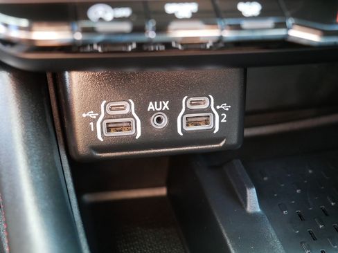Used 2025 Dodge Durango GT AWD/4WD image 31