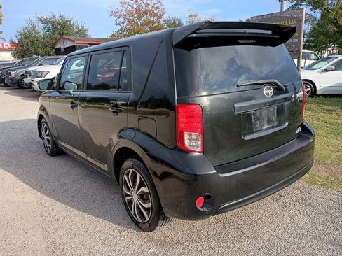 Used 2013 Scion xB image 3