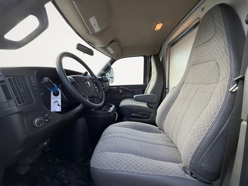 New 2025 Chevrolet Express 3500 Work Van w/ Power Convenience Package image 9
