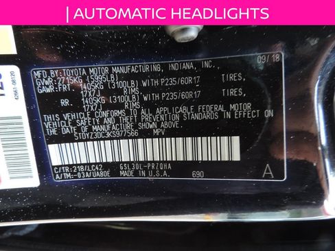 Used 2019 Toyota Sienna XLE w/ XLE Navigation Package FWD image 13