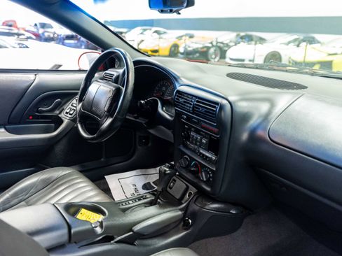 Used 1998 Chevrolet Camaro Z28 RWD image 12