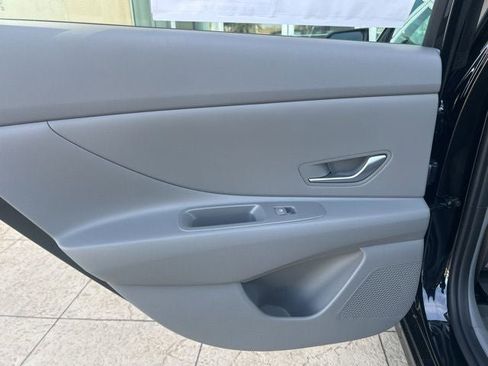 New 2026 Hyundai Elantra SE image 24