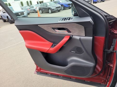 Used 2017 Jaguar F-PACE S image 16