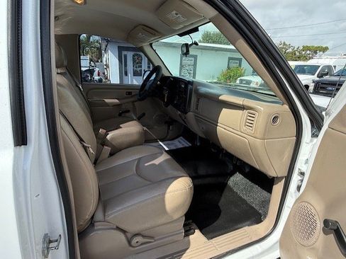 Used 2007 Chevrolet Silverado 1500 W/T image 13