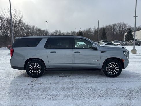 Used 2024 GMC Yukon XL AT4 w/ AT4 Premium Plus Package image 12