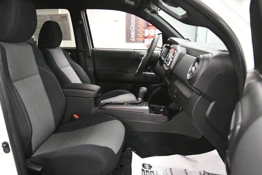 Certified 2023 Toyota Tacoma TRD Sport w/ Advanced Technology Package AWD/4WD image 25