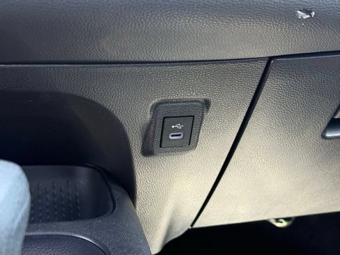 Used 2025 Toyota Corolla LE FWD image 28