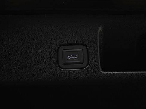 Used 2026 Chevrolet Equinox EV RS AWD/4WD image 18