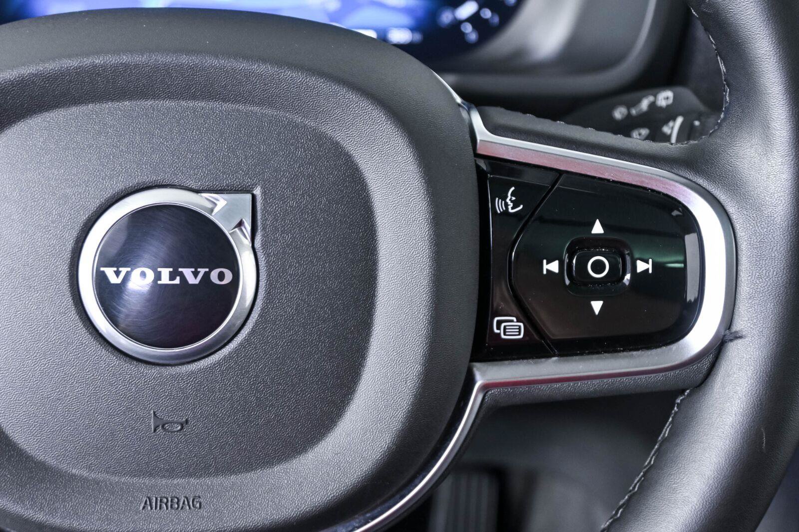 Certified 2026 Volvo XC90 B6 Plus AWD/4WD image 11