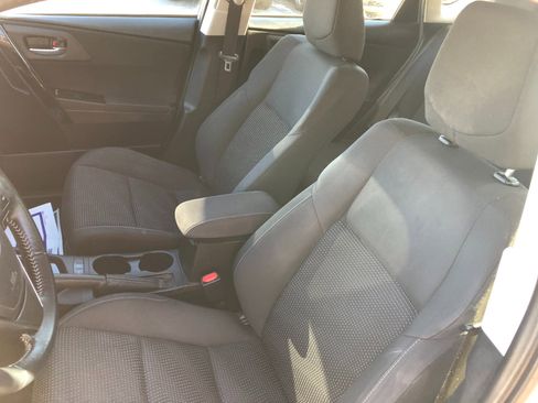 Used 2018 Toyota Corolla iM image 11