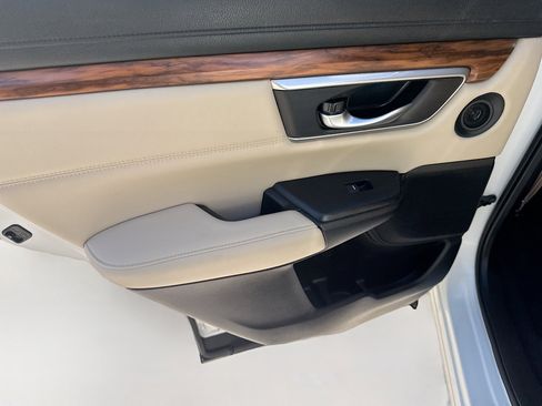 Certified 2022 Honda CR-V Touring image 27