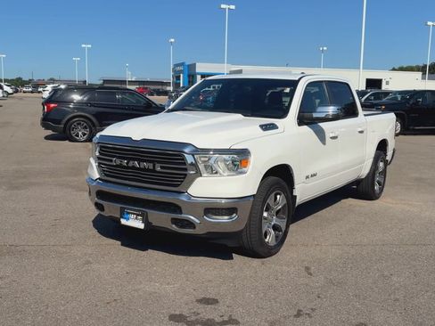 Used 2023 RAM 1500 Laramie AWD/4WD image 4