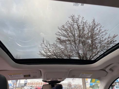 Used 2021 Ford Escape Titanium w/ Class II Trailer Tow Package image 8