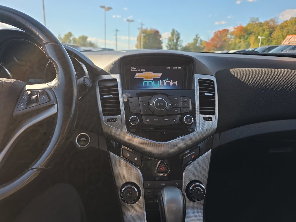 Used 2014 Chevrolet Cruze LTZ FWD image 30