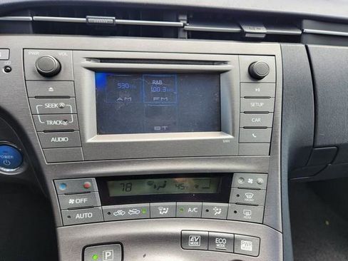 Used 2012 Toyota Prius Two image 19