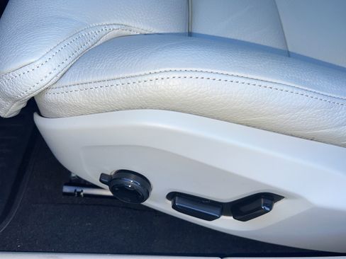 Used 2024 Volvo S60 B5 Ultimate w/ Climate Package image 21