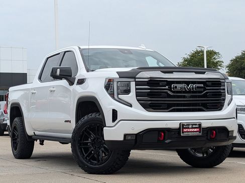 Used 2023 GMC Sierra 1500 AT4 w/ AT4 Premium Package AWD/4WD image 2