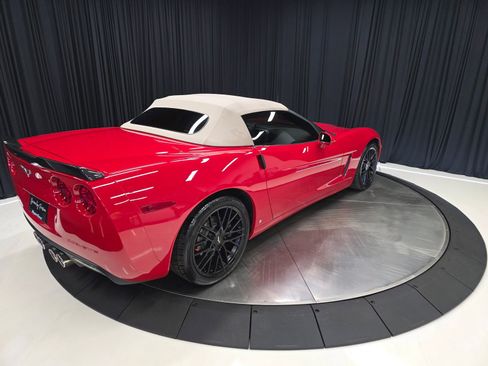 Used 2006 Chevrolet Corvette Convertible RWD image 11