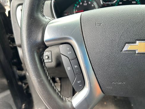 Used 2017 Chevrolet Traverse LT image 20