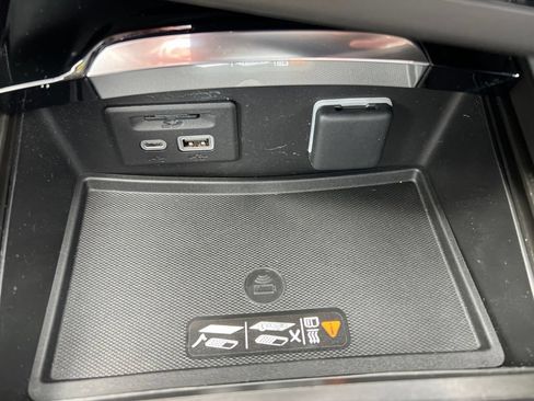 Used 2023 Buick Envision Avenir FWD image 22