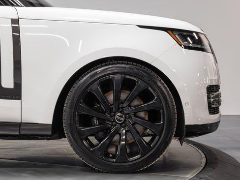 Used 2023 Land Rover Range Rover Long Wheelbase Autobiography image 17
